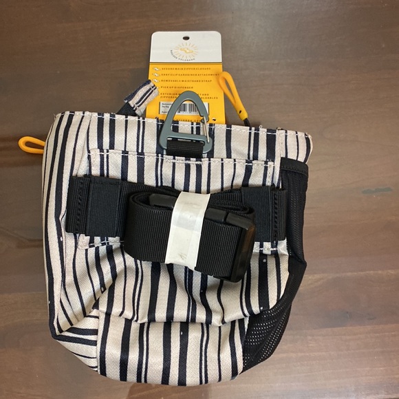 OllyDog Backcountry Day Bag, Aspen Grove - NWT - Picture 2 of 9